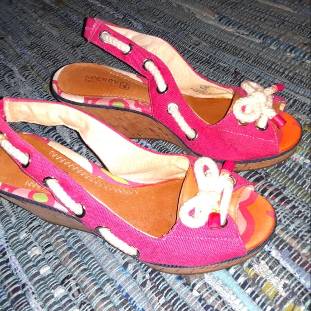 Sperry Sz 7.5 wedge sandal hot pink. Nautical.